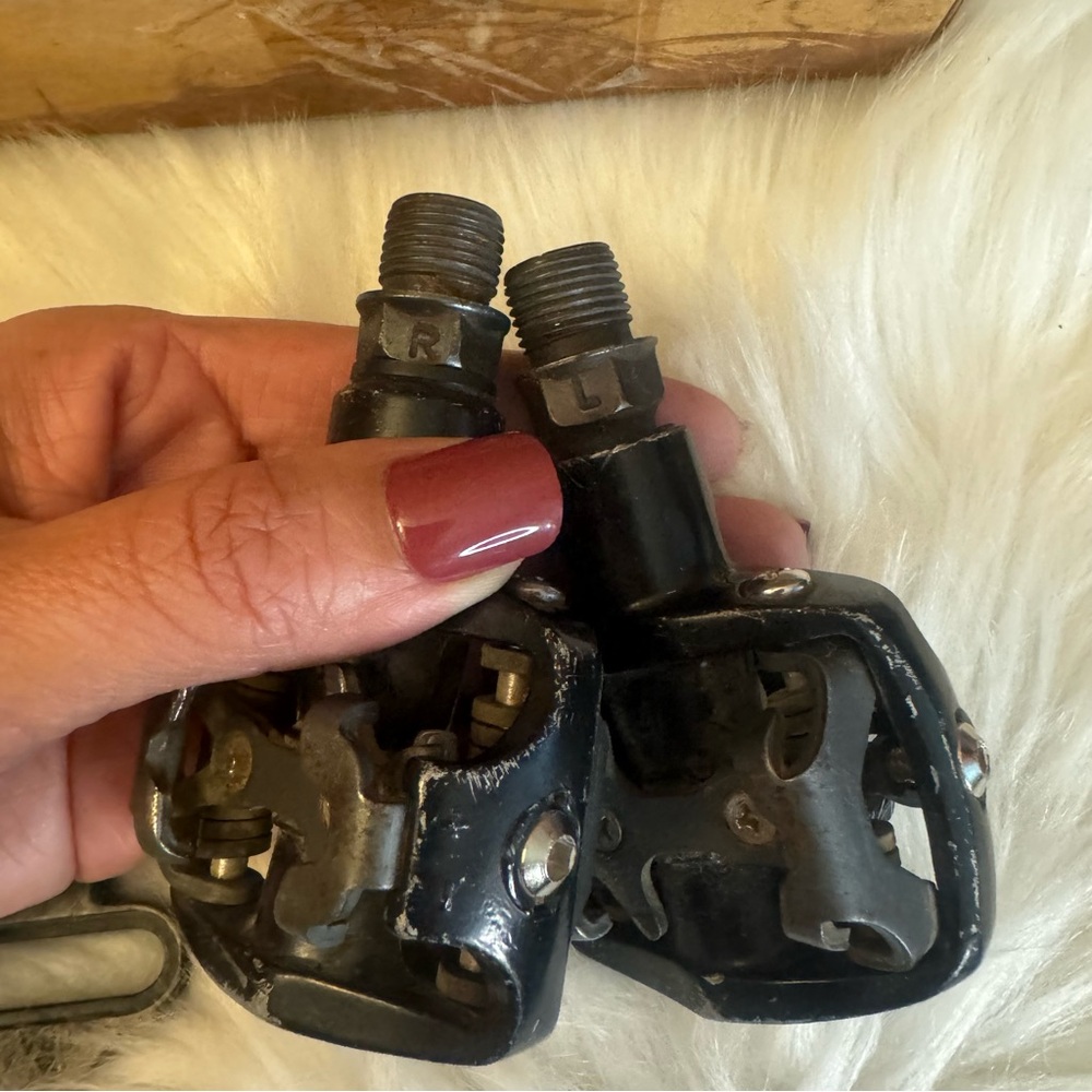 Wellgo Wpd-823 Dual Sided Clipless Pedals, Aluminum, 9/16", Black View 6